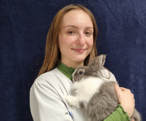 Sarah Darley, Assistante Vétérinaire, en poste depuis Mai 2021